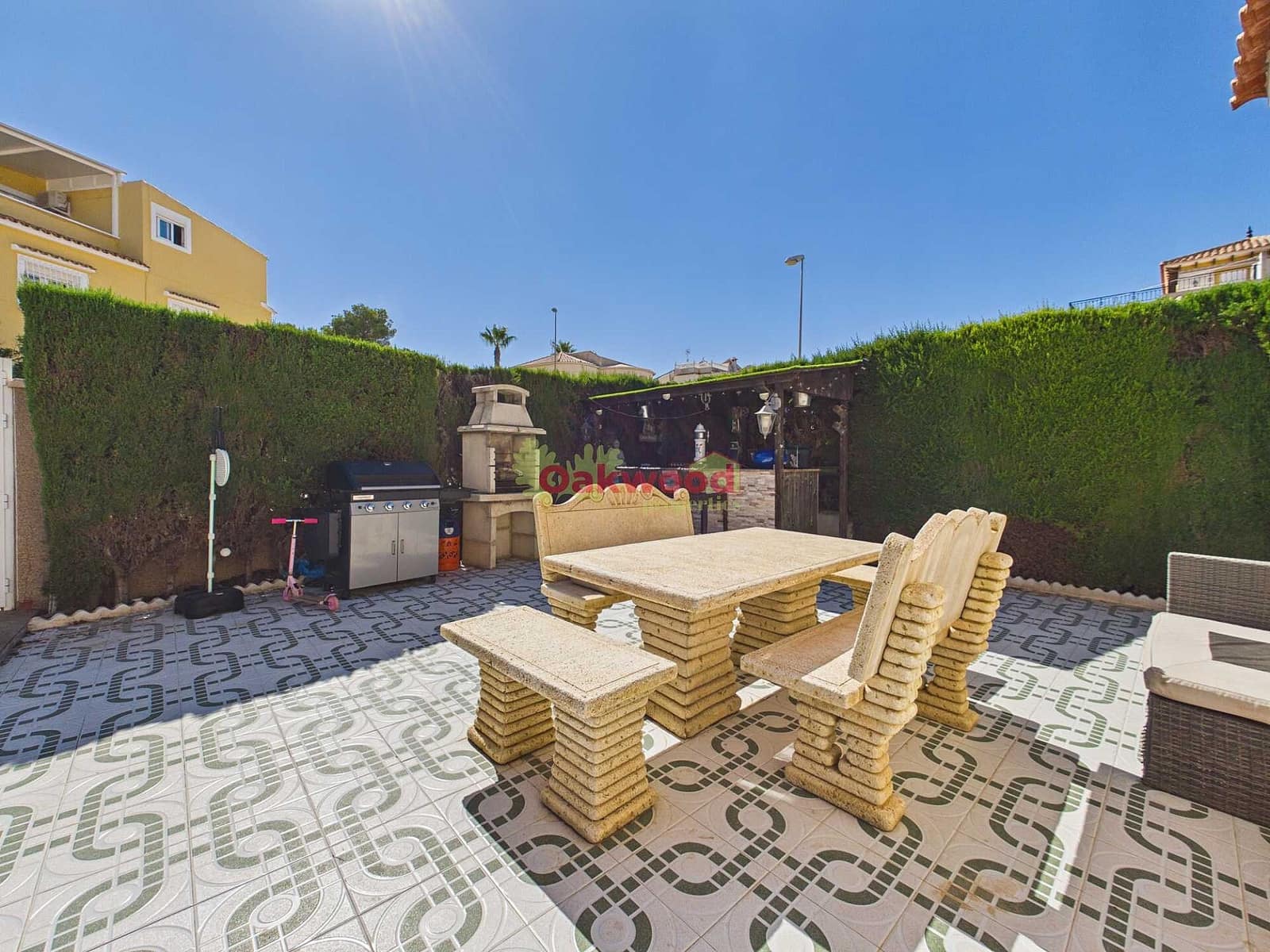 4 sovrum Villa till salu i Villamartin med pool garage - 385 000 € (Ref: 10130936)