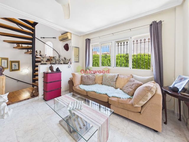4 sovrum Villa till salu i Villamartin, Orihuela med pool garage - 385 000 € (Ref: 10130936)