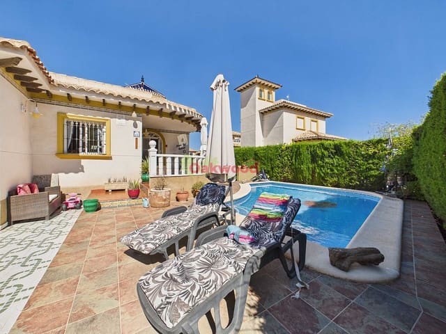 4 sovrum Villa till salu i Villamartin, Orihuela med pool garage - 385 000 € (Ref: 10130936)