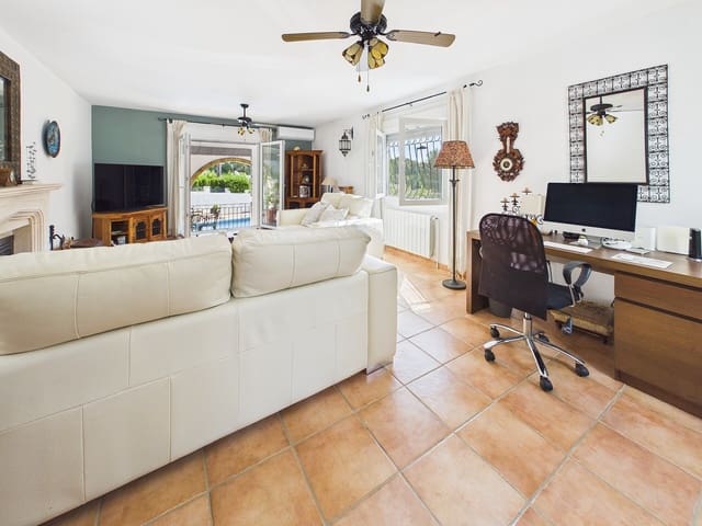 3 sypialnia Willa na sprzedaż w Pinar de Campoverde, Pilar de la Horadada z basenem garażem - 540 000 € (Ref: 10163505)
