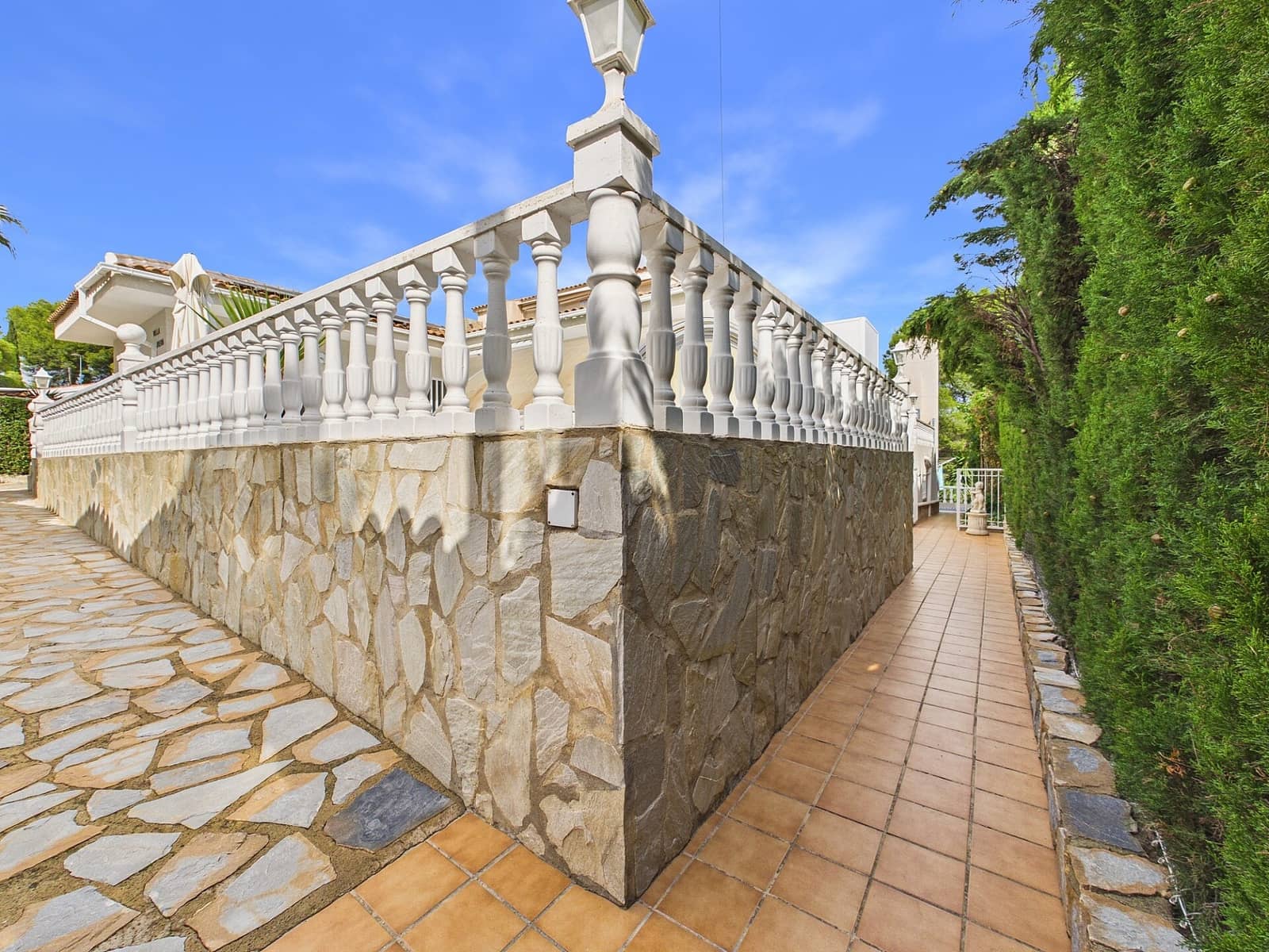 5 bedroom Villa for sale in Pinar de Campoverde with pool garage - € 460,000 (Ref: 10163506)