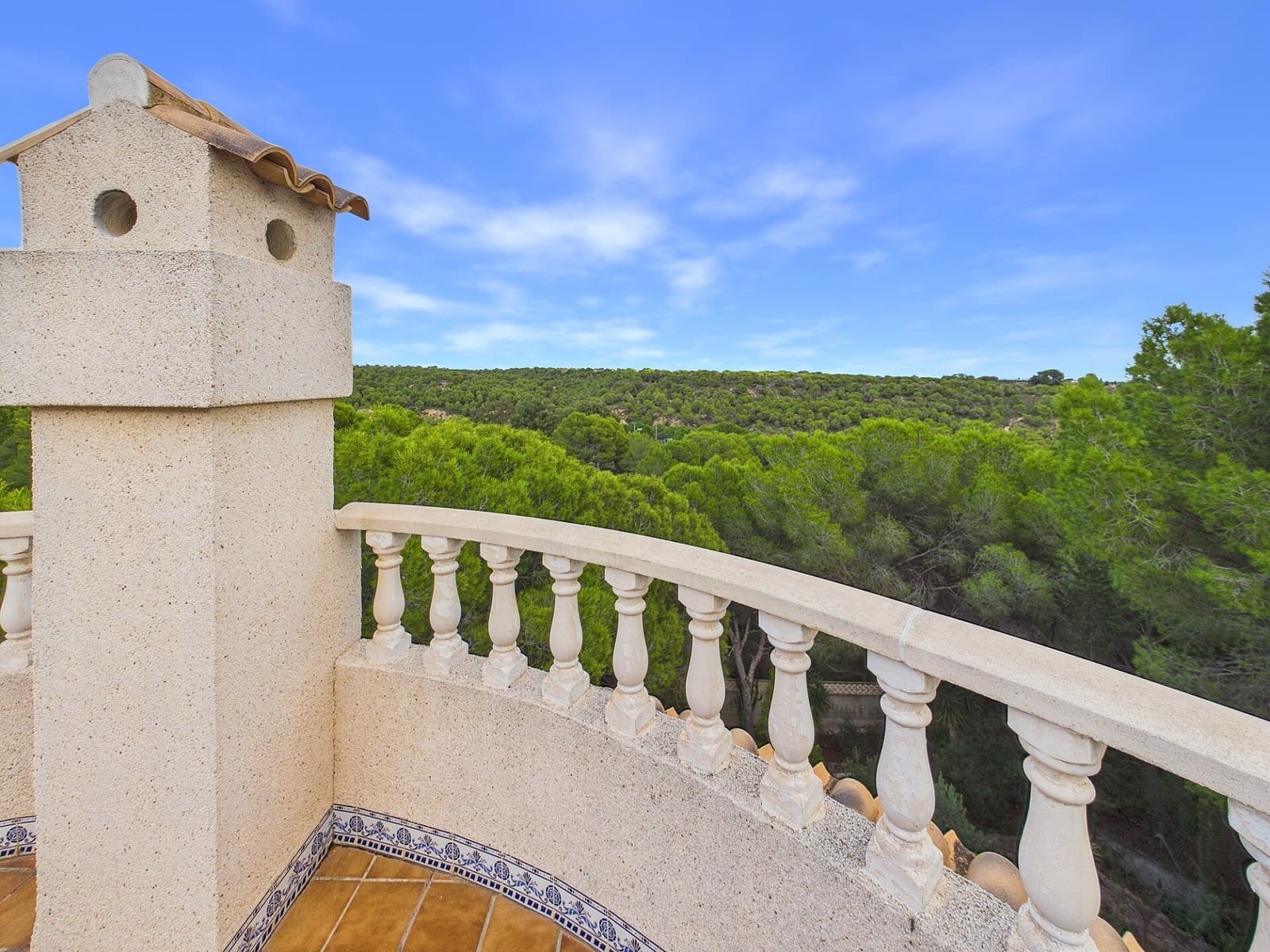 5 bedroom Villa for sale in Pinar de Campoverde with pool garage - € 460,000 (Ref: 10163506)