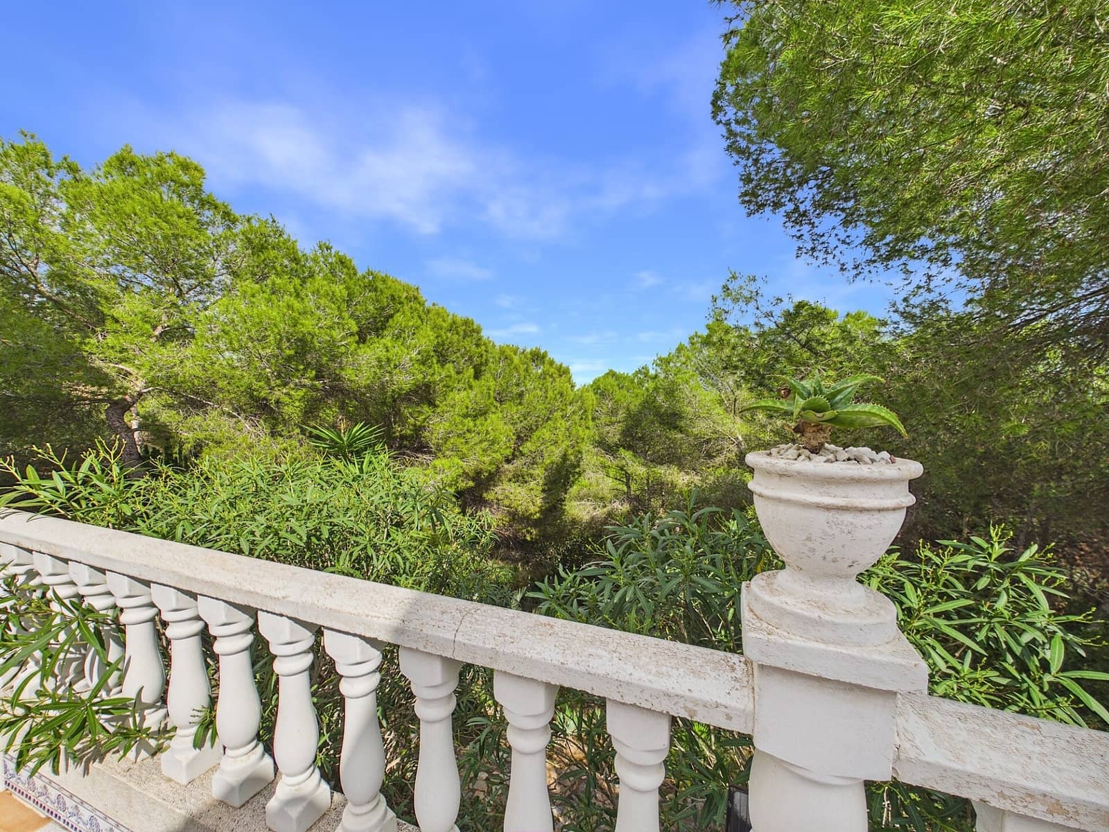 5 bedroom Villa for sale in Pinar de Campoverde with pool garage - € 460,000 (Ref: 10163506)