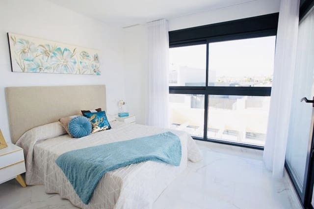 3 bedroom Villa for sale in Los Montesinos with pool - € 362,000 (Ref: 6685488)