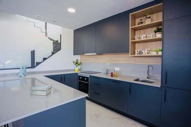 3 bedroom Villa for sale in Los Montesinos with pool - € 362,000 (Ref: 6685488)