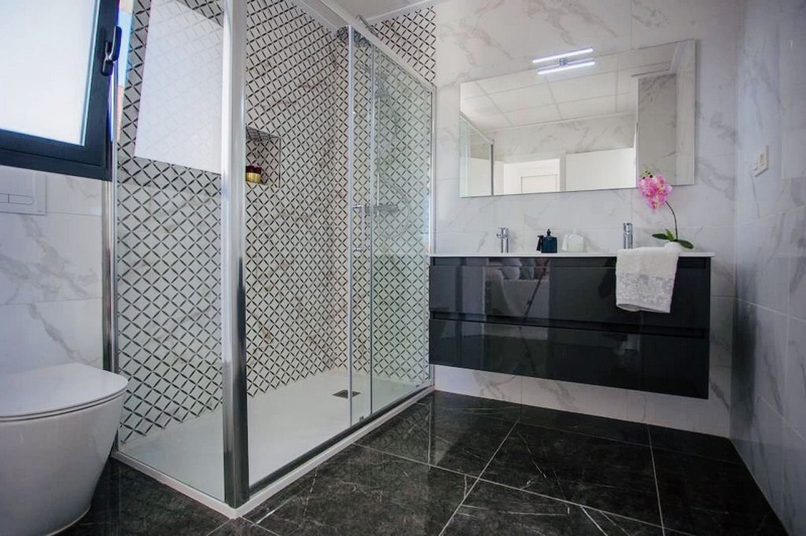 Chalet de 3 habitaciones en Los Montesinos en venta con piscina - 362.000 € (Ref: 6685488)