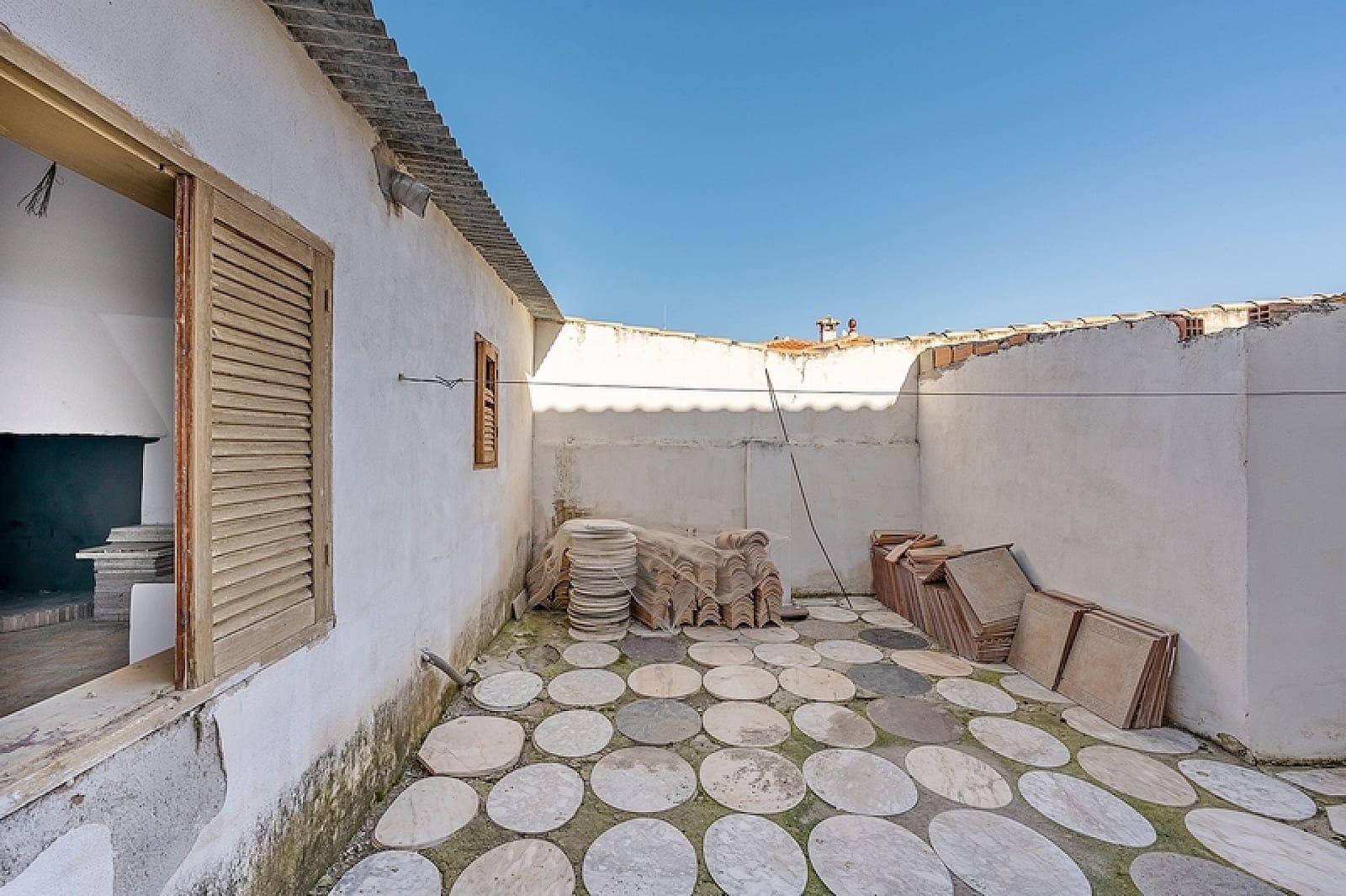 12 slaapkamer Villa te koop in Los Laneros met zwembad garage - € 115.000 (Ref: 6746340)