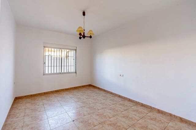 12 soveværelse Villa til salg i Los Laneros, Cortes de Baza med swimmingpool garage - € 115.000 (Ref: 6746340)