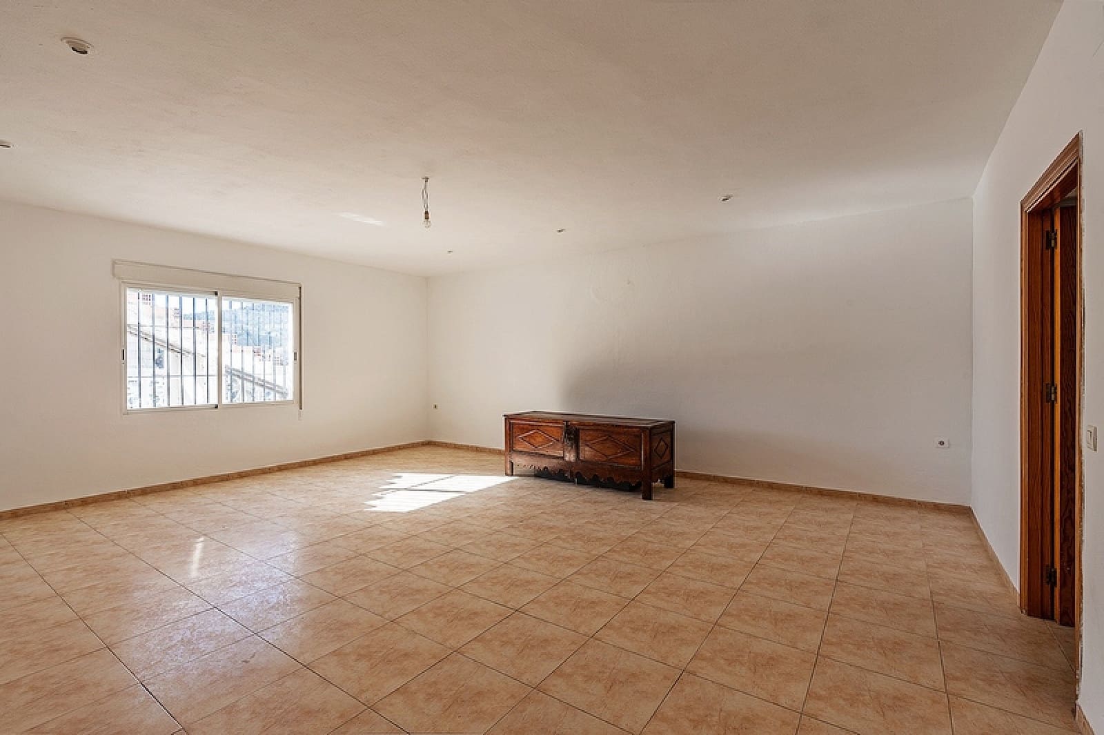12 slaapkamer Villa te koop in Los Laneros met zwembad garage - € 115.000 (Ref: 6746340)