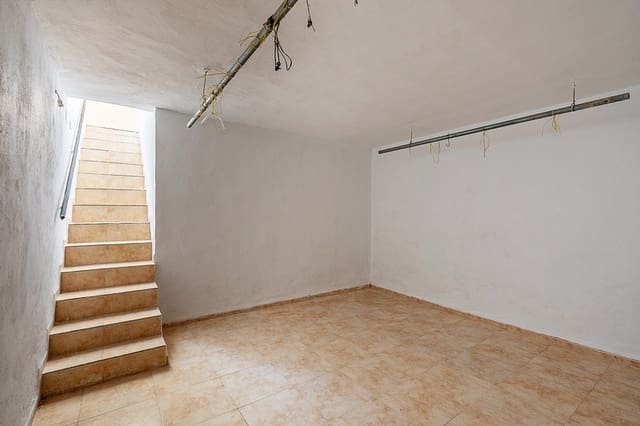 12 soveværelse Villa til salg i Los Laneros, Cortes de Baza med swimmingpool garage - € 115.000 (Ref: 6746340)