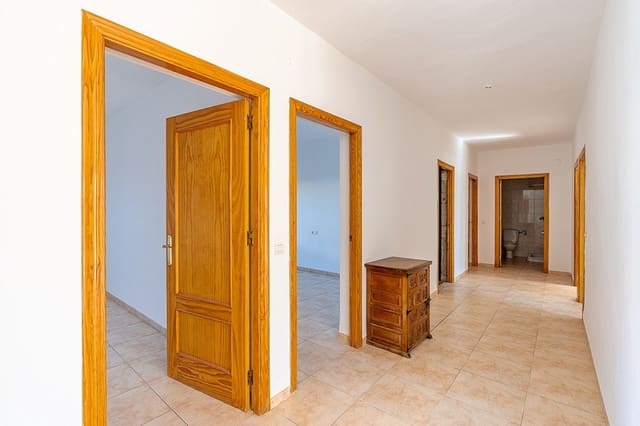 12 soveværelse Villa til salg i Los Laneros, Cortes de Baza med swimmingpool garage - € 115.000 (Ref: 6746340)