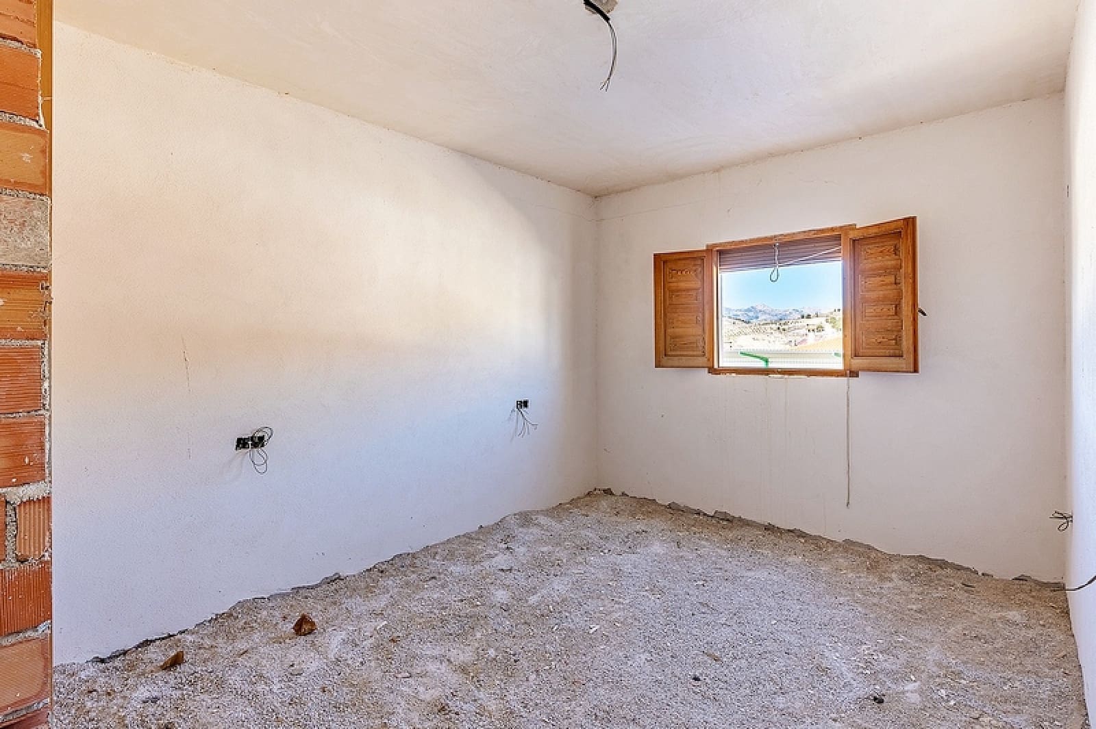 12 slaapkamer Villa te koop in Los Laneros met zwembad garage - € 115.000 (Ref: 6746340)