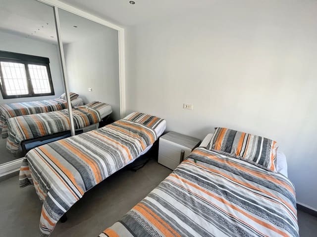 4 slaapkamer Halfvrijstaande villa te koop in Lo Pagan, San Pedro del Pinatar met zwembad - € 449.000 (Ref: 6859686)