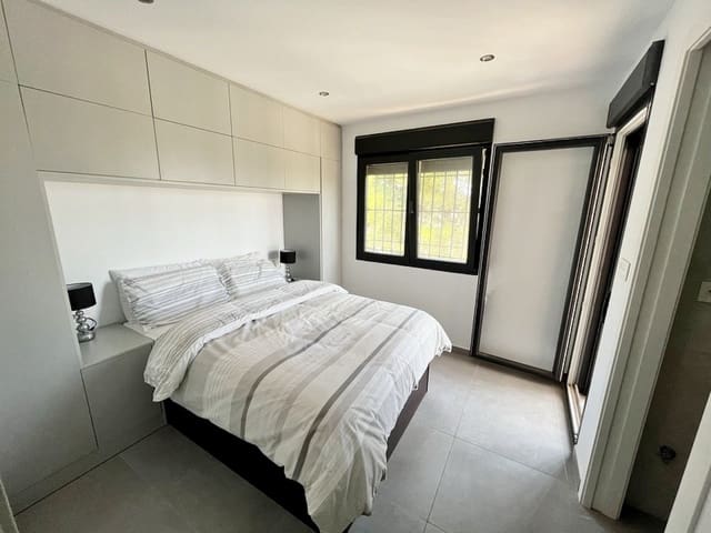 4 slaapkamer Halfvrijstaande villa te koop in Lo Pagan, San Pedro del Pinatar met zwembad - € 449.000 (Ref: 6859686)