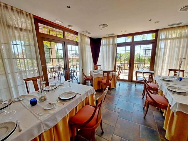 5 chambre Villa/Maison à vendre à Cabo Roig avec piscine garage - 1 600 000 € (Ref: 7078836)