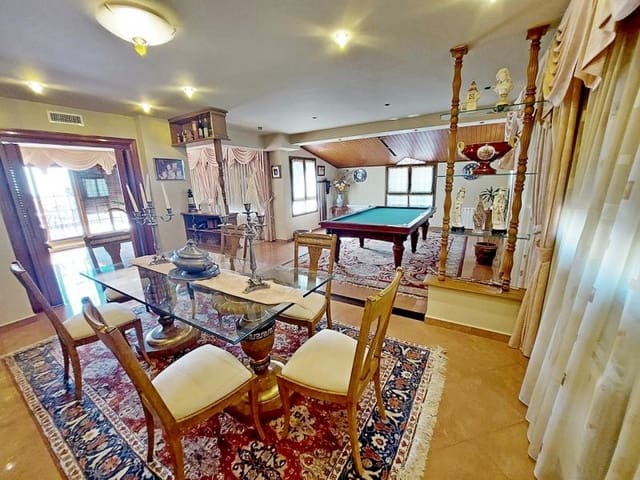 5 soverom Villa til salgs i Cabo Roig, Orihuela med svømmebasseng garasje - € 1 600 000 (Ref: 7078836)