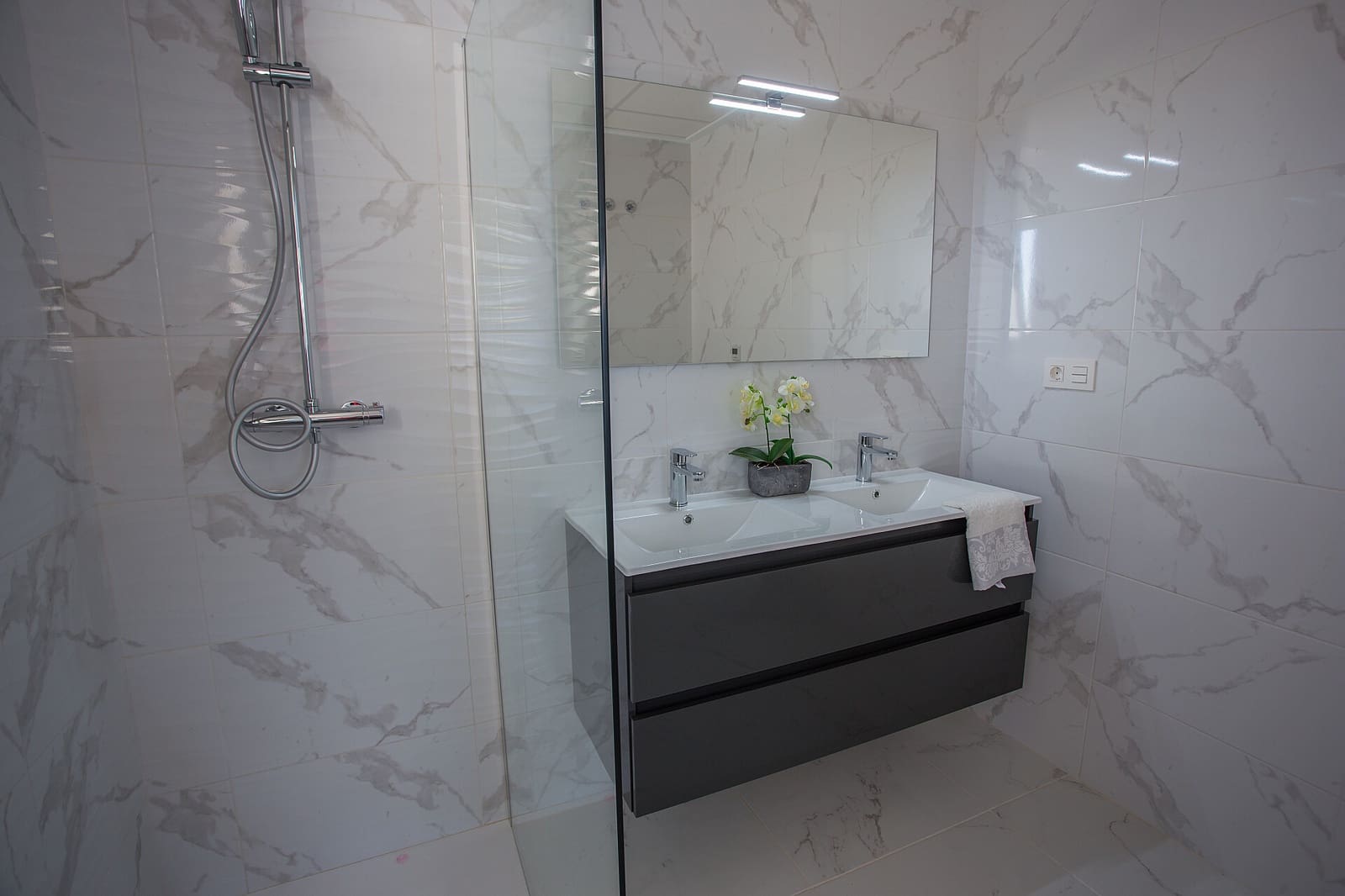 Chalet de 3 habitaciones en Los Montesinos en venta con piscina - 356.900 € (Ref: 7692354)