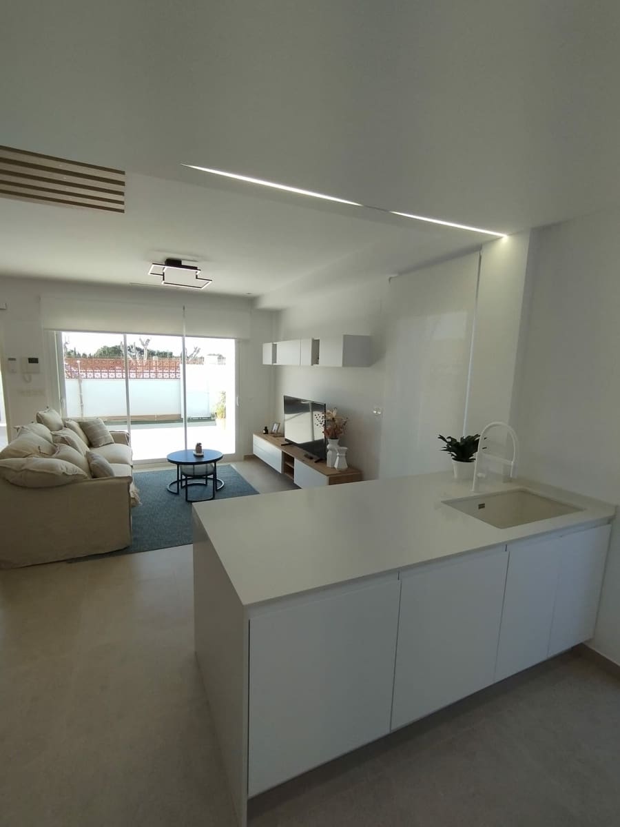 3 bedroom Villa for sale in Pilar de la Horadada with pool - € 439,000 (Ref: 7742282)