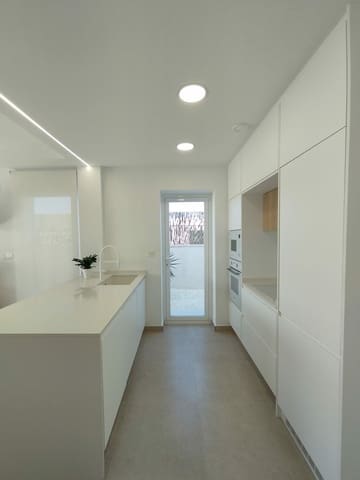 3 Zimmer Villa zu verkaufen in Pilar de la Horadada mit Pool - 439.000 € (Ref: 7742282)