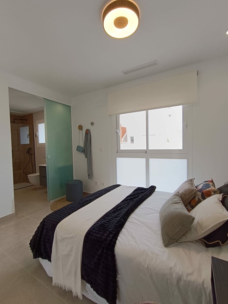 3 bedroom Villa for sale in Pilar de la Horadada with pool - € 439,000 (Ref: 7742282)