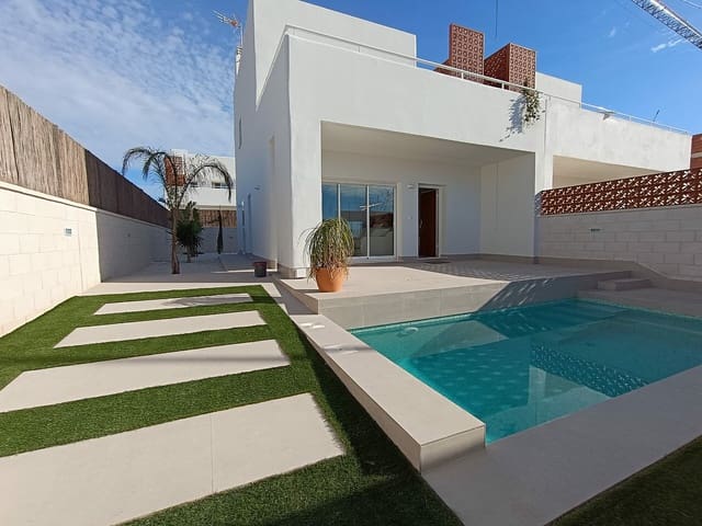 3 Zimmer Villa zu verkaufen in Pilar de la Horadada mit Pool - 439.000 € (Ref: 7742282)