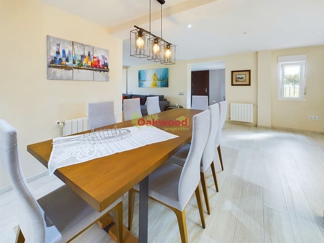 Chalet de 4 habitaciones en Pinar de Campoverde, Pilar de la Horadada en venta con piscina garaje - 655.000 € (Ref: 8592678)