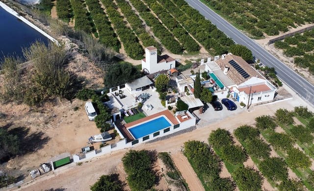 Chalet de 4 habitaciones en Pinar de Campoverde, Pilar de la Horadada en venta con piscina - 340.000 € (Ref: 8816564)