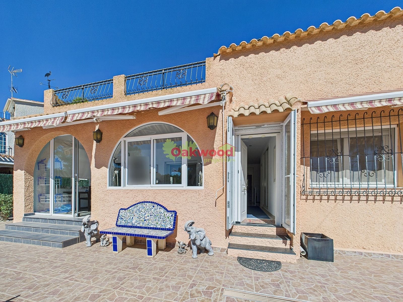 6 bedroom Villa for sale in Pinar de Campoverde with pool garage - € 525,000 (Ref: 9233144)