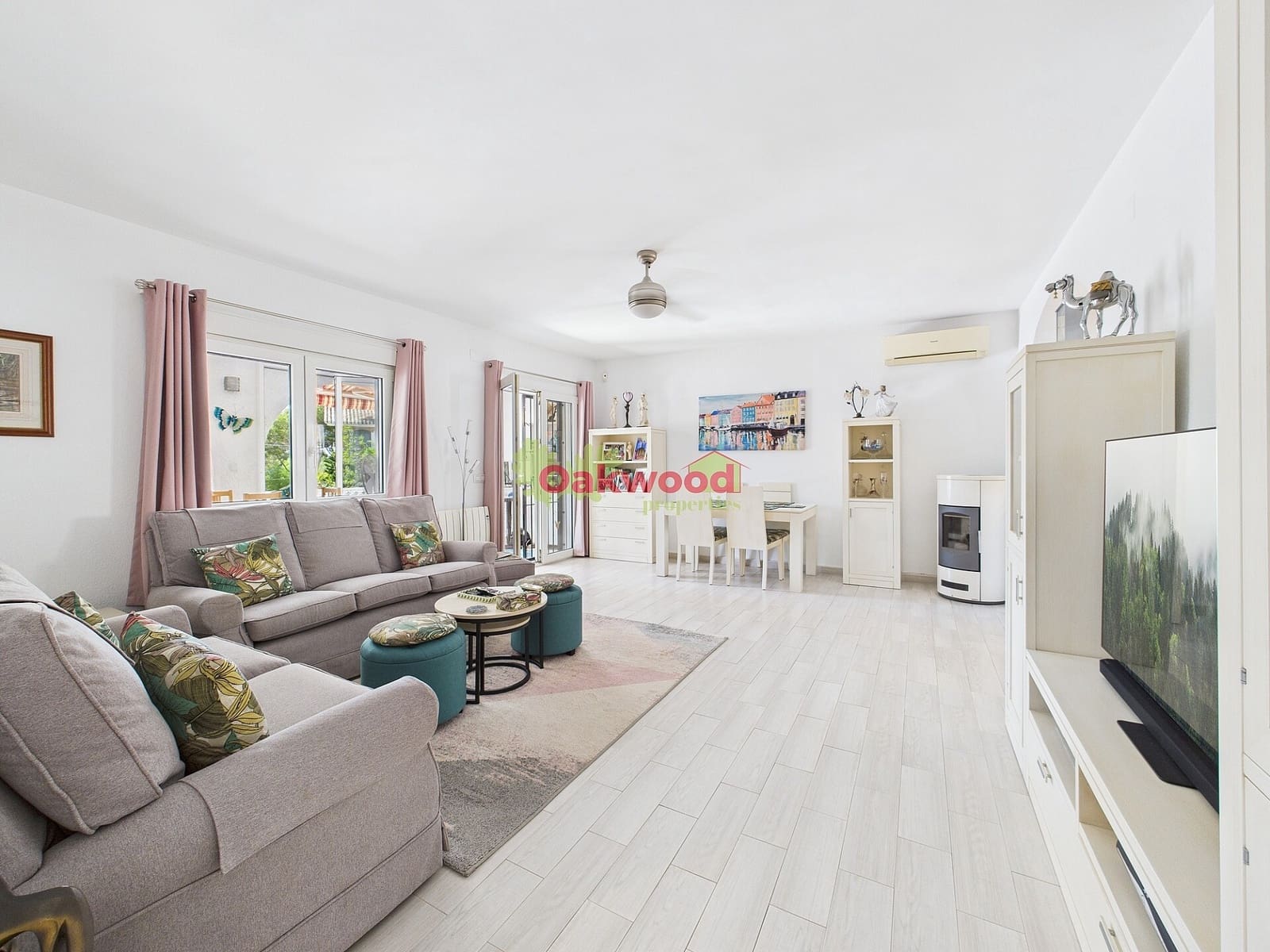 6 bedroom Villa for sale in Pinar de Campoverde with pool garage - € 525,000 (Ref: 9233144)