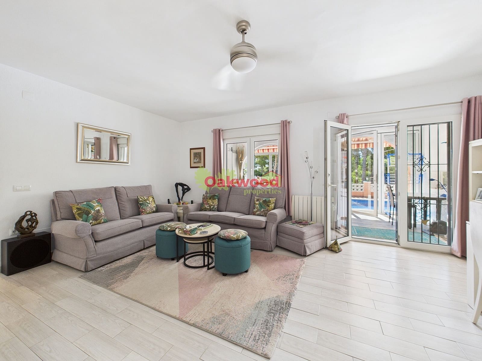 6 bedroom Villa for sale in Pinar de Campoverde with pool garage - € 525,000 (Ref: 9233144)