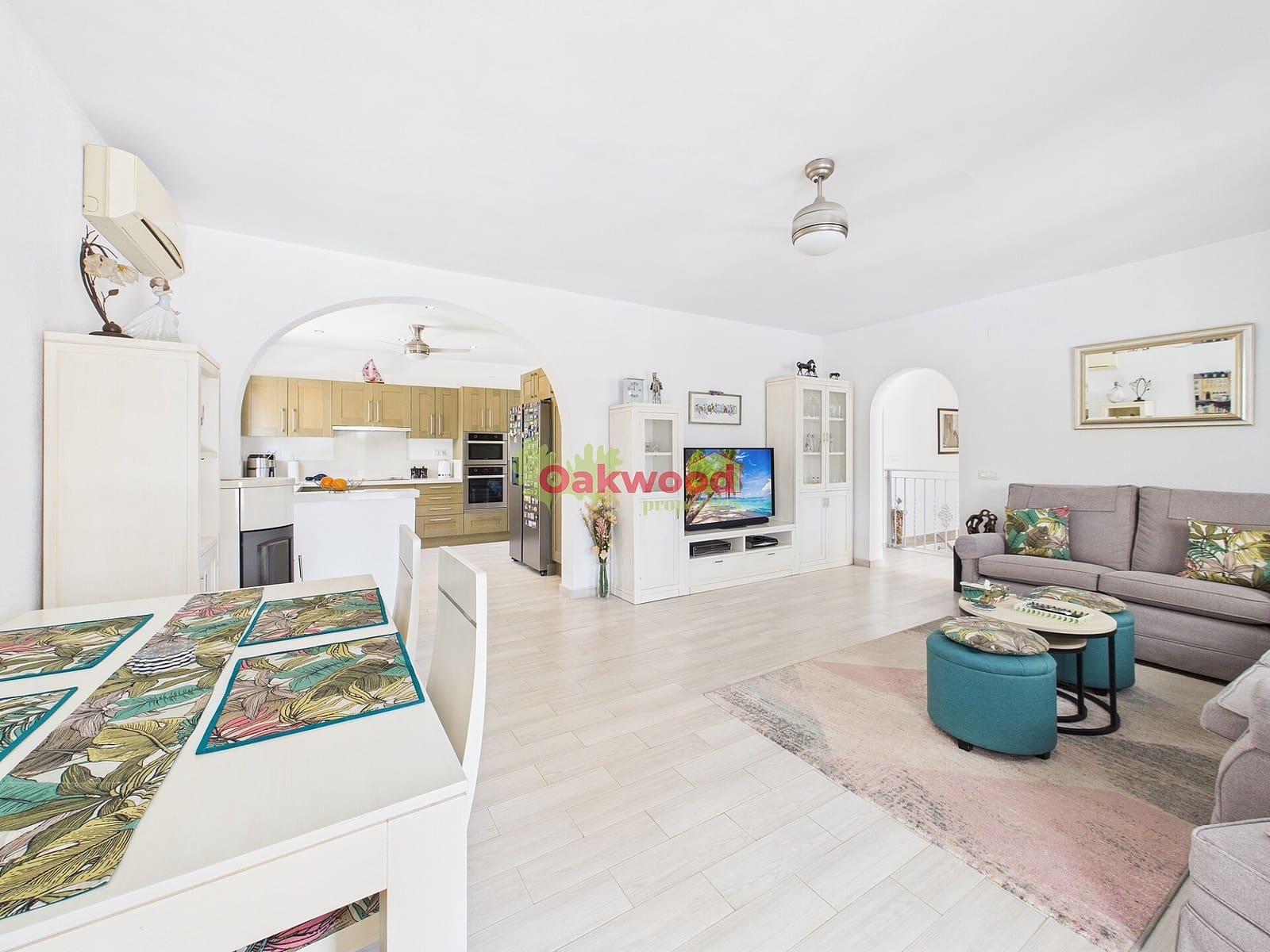 6 bedroom Villa for sale in Pinar de Campoverde with pool garage - € 525,000 (Ref: 9233144)