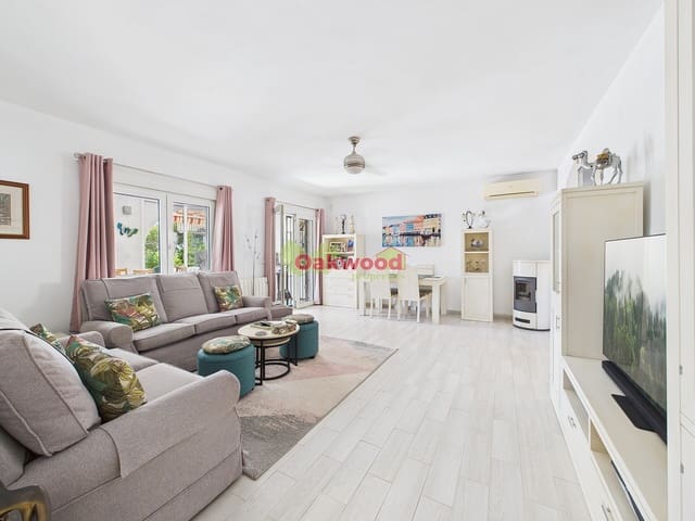 Chalet de 6 habitaciones en Pinar de Campoverde, Pilar de la Horadada en venta con piscina garaje - 525.000 € (Ref: 9233144)