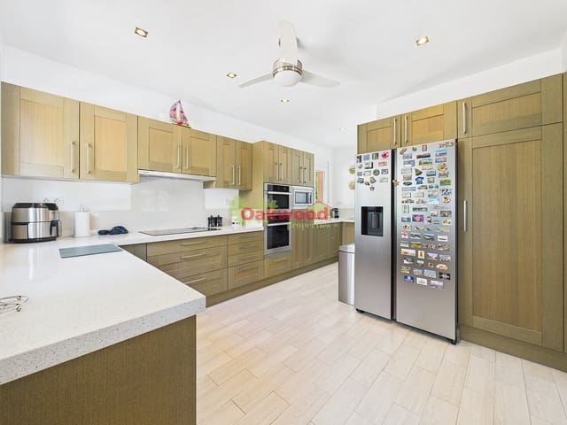 6 bedroom Villa for sale in Pinar de Campoverde, Pilar de la Horadada with pool garage - € 525,000 (Ref: 9233144)