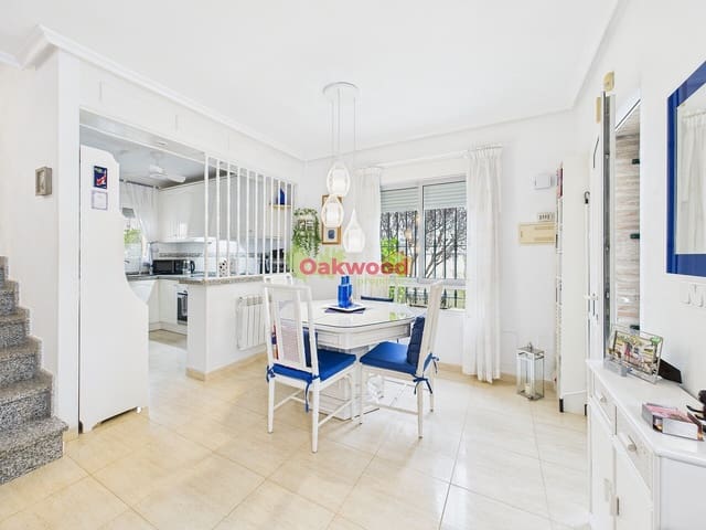 3 Zimmer Villa zu verkaufen in Pinar de Campoverde, Pilar de la Horadada mit Pool - 325.000 € (Ref: 9324427)