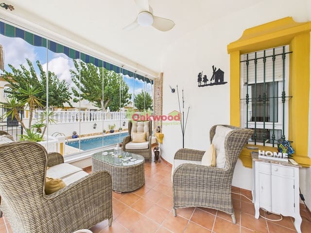 3 Zimmer Villa zu verkaufen in Pinar de Campoverde, Pilar de la Horadada mit Pool - 325.000 € (Ref: 9324427)