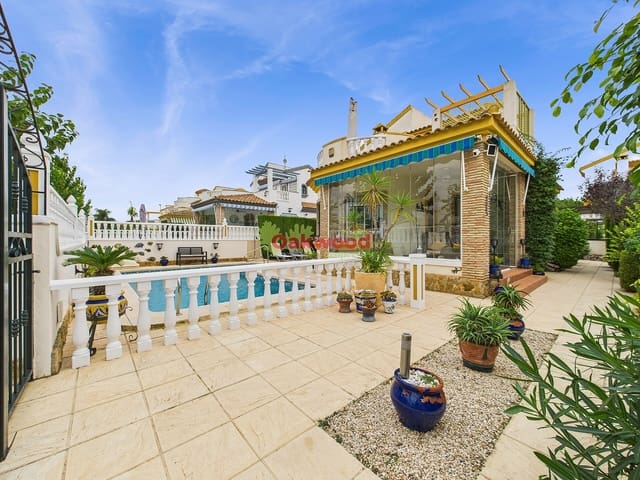 3 Zimmer Villa zu verkaufen in Pinar de Campoverde, Pilar de la Horadada mit Pool - 325.000 € (Ref: 9324427)