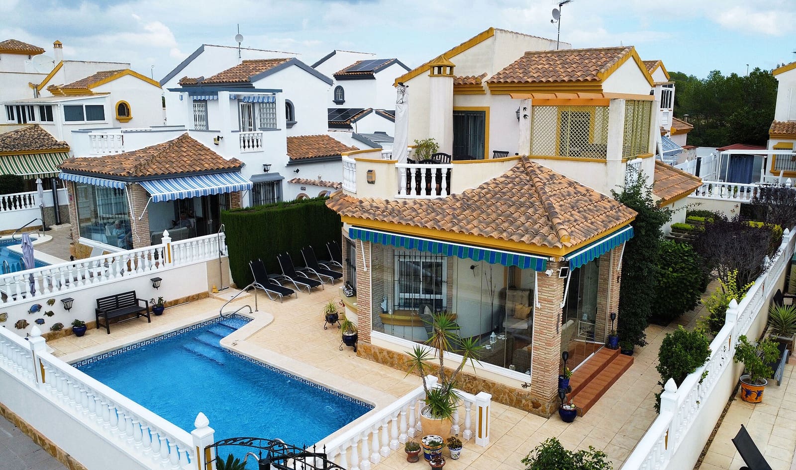 3 Zimmer Villa zu verkaufen in Pinar de Campoverde mit Pool - 325.000 € (Ref: 9324427)