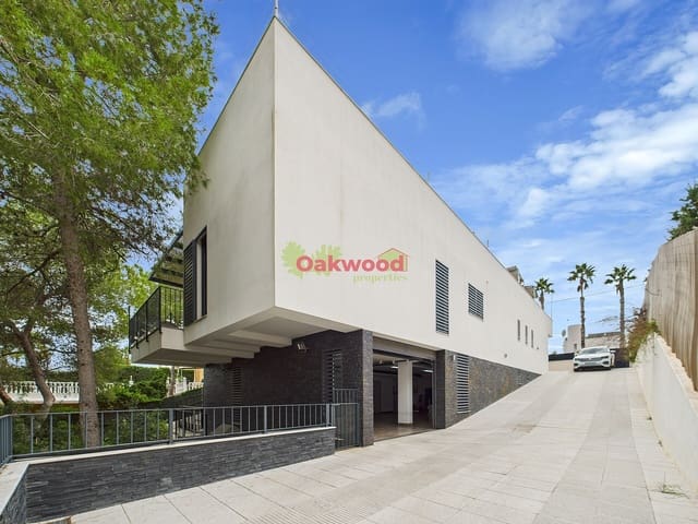 4 bedroom Villa for sale in Pinar de Campoverde, Pilar de la Horadada with pool garage - € 780,000 (Ref: 9345106)