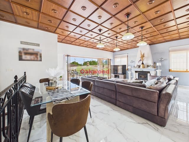 5 makuuhuone Huvila myytävänä paikassa Pinar de Campoverde, Pilar de la Horadada mukana uima-altaan - 950 000 € (Ref: 9345228)