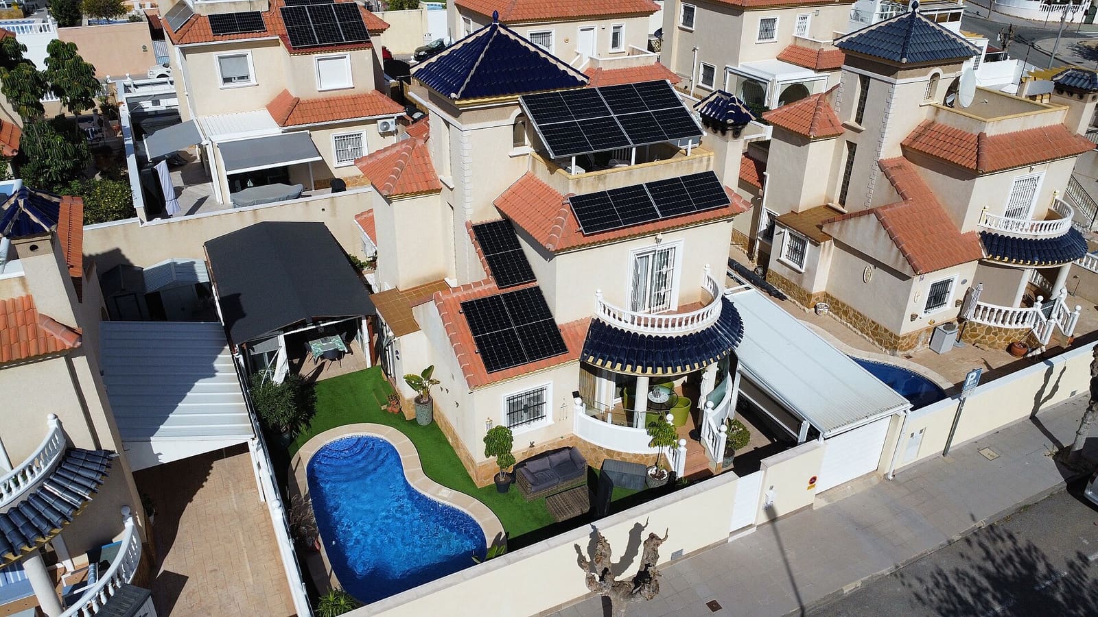 4 chambre Villa/Maison à vendre à Pinar de Campoverde avec piscine - 349 500 € (Ref: 9345664)