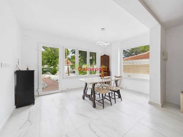 6 slaapkamer Villa te koop in Pinar de Campoverde, Pilar de la Horadada met zwembad garage - € 569.000 (Ref: 9360767)