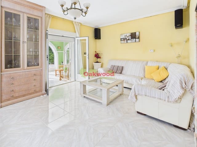 3 bedroom Villa for sale in Pinar de Campoverde, Pilar de la Horadada with pool - € 369,900 (Ref: 9388660)