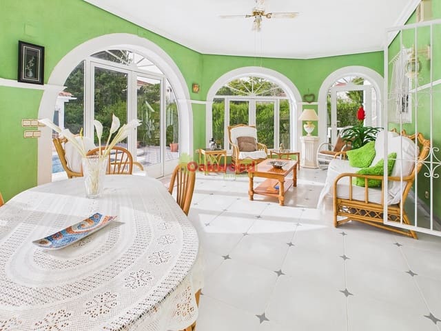 3 bedroom Villa for sale in Pinar de Campoverde, Pilar de la Horadada with pool - € 369,900 (Ref: 9388660)