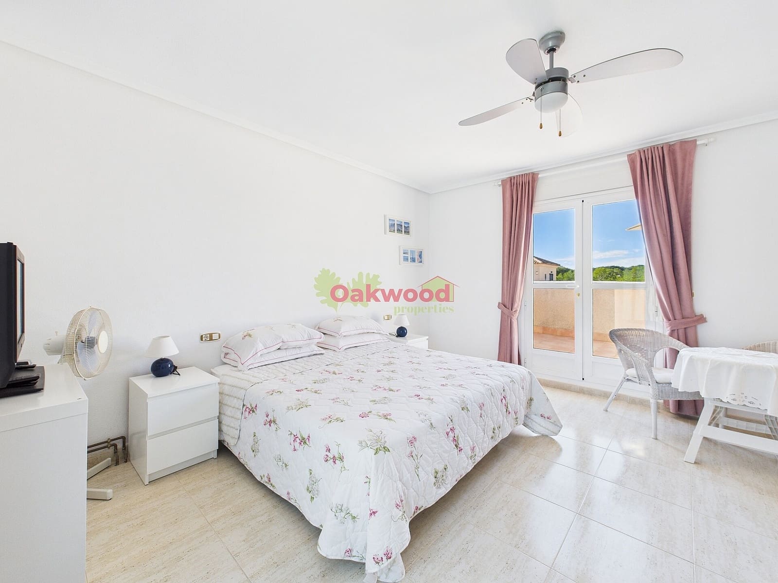 3 bedroom Villa for sale in Pinar de Campoverde with pool - € 259,900 (Ref: 9417713)