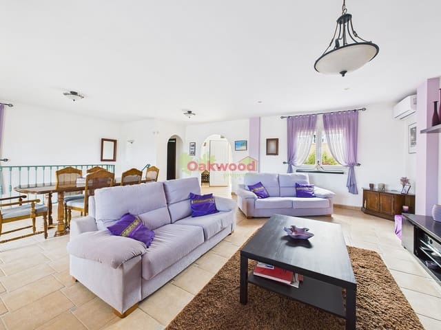 4 chambre Villa/Maison à vendre à Almoradí avec piscine garage - 599 990 € (Ref: 9534352)