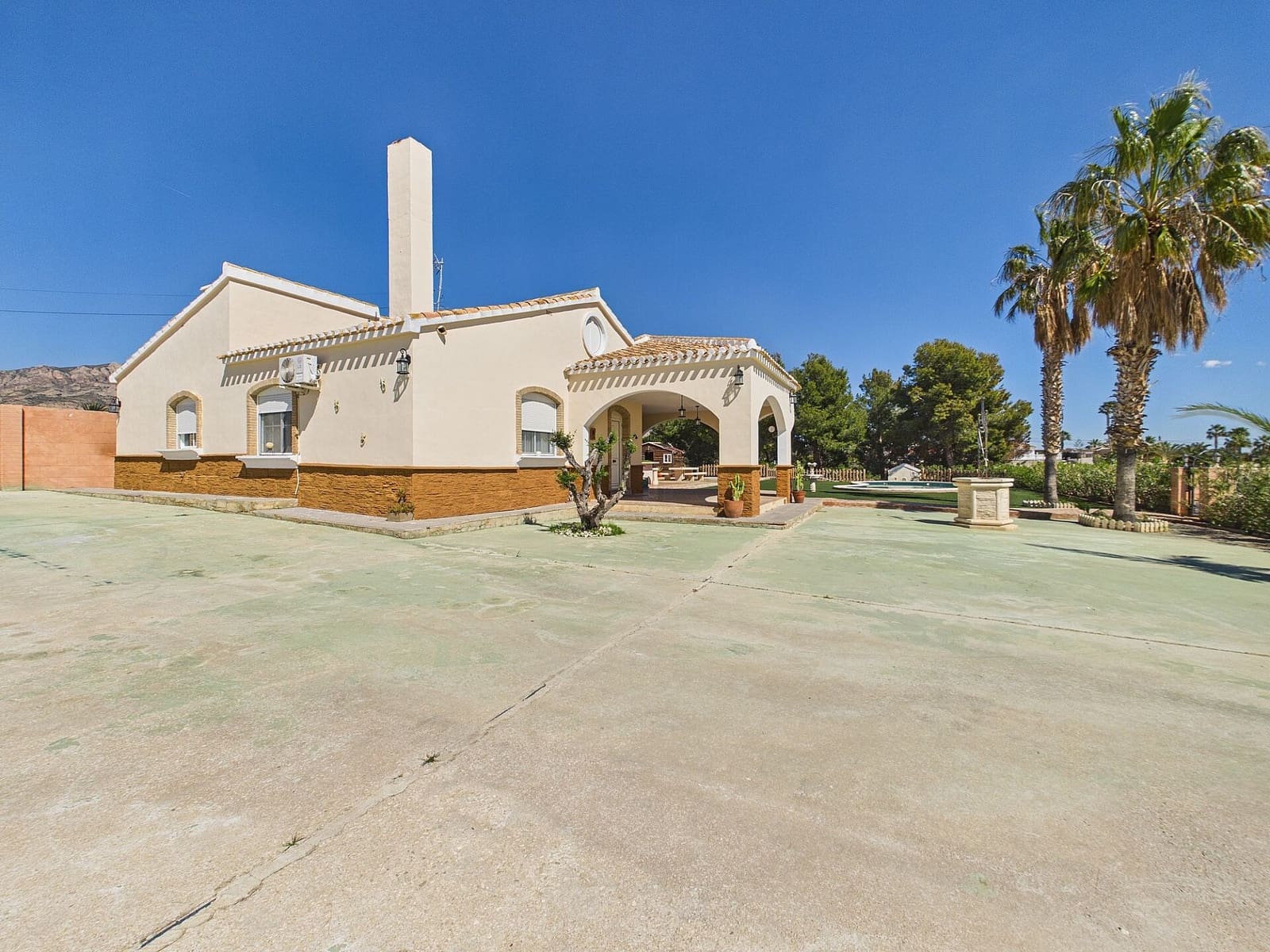 3 soveværelse Villa til salg i Albatera med swimmingpool - € 380.000 (Ref: 9684016)