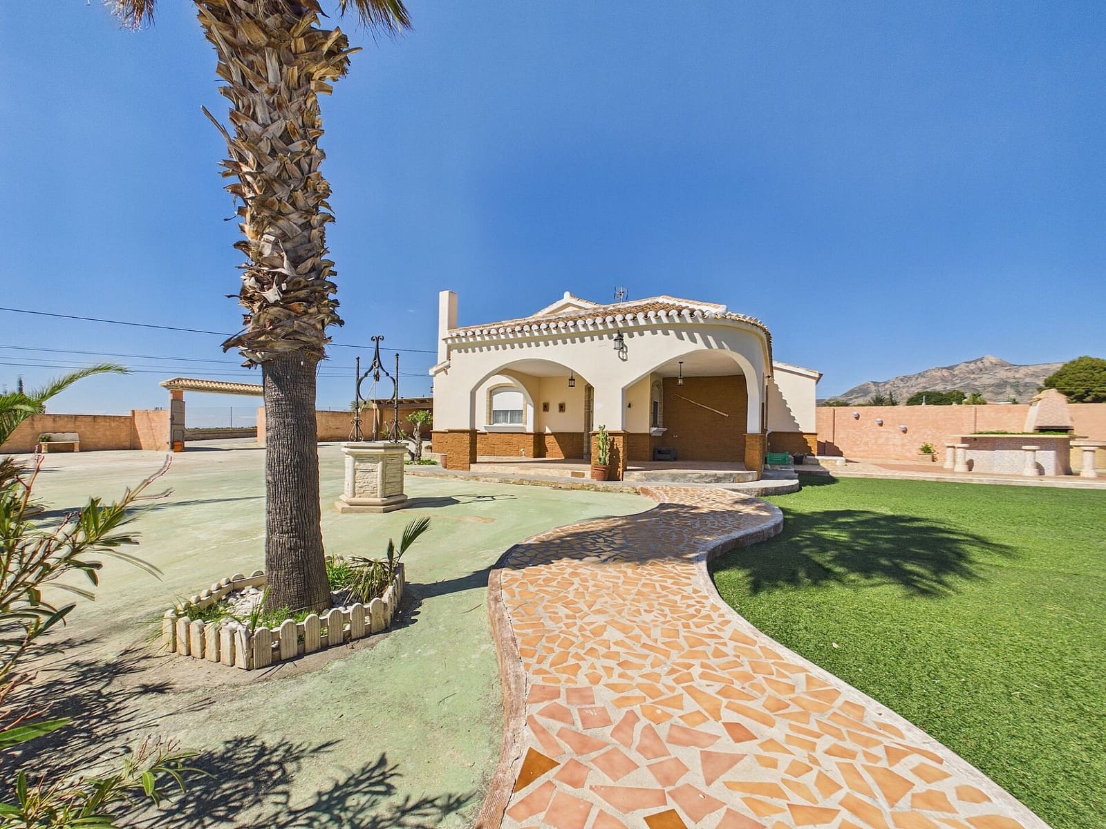 3 soveværelse Villa til salg i Albatera med swimmingpool - € 380.000 (Ref: 9684016)