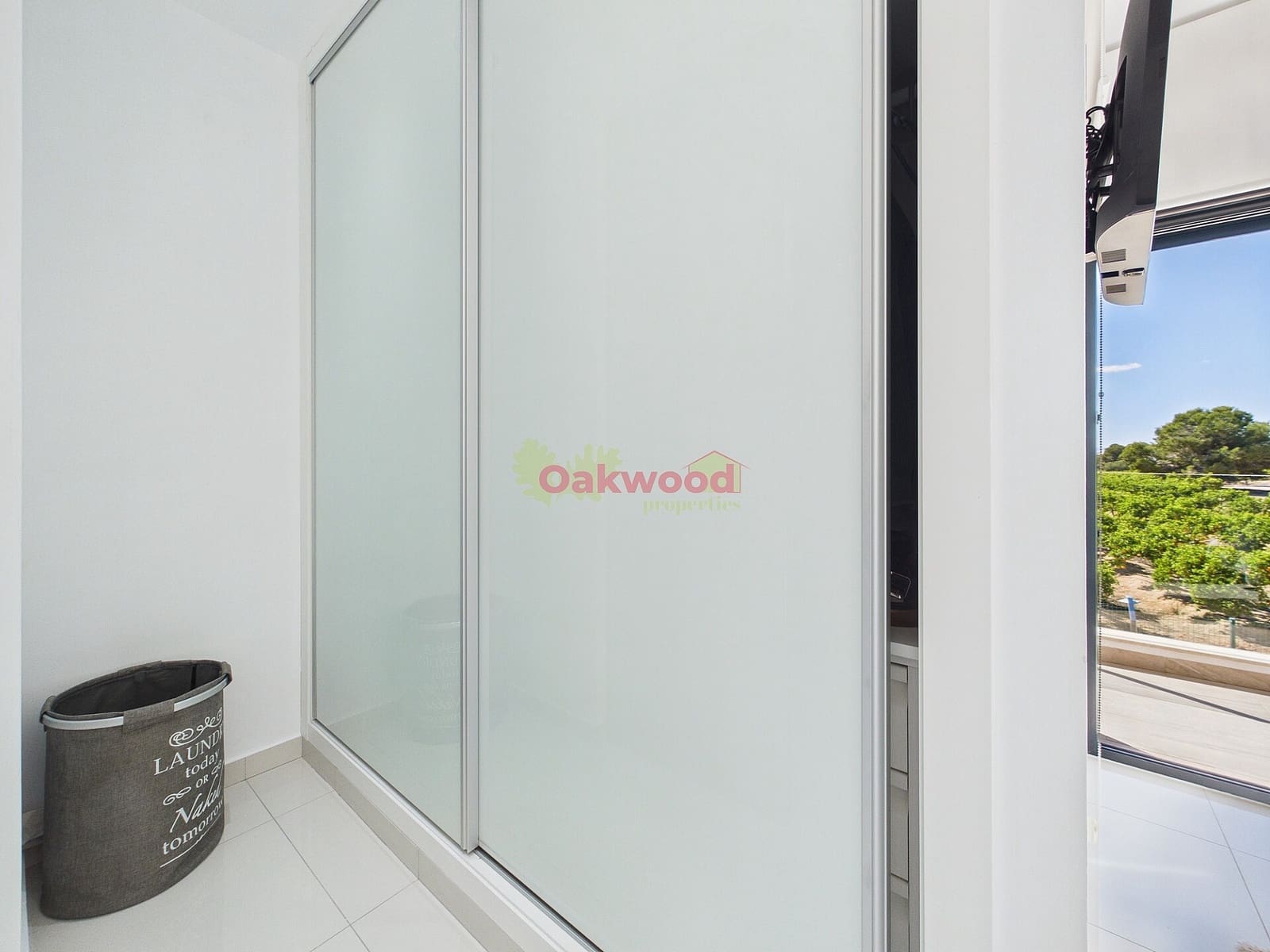 Chalet de 3 habitaciones en Pilar de la Horadada en venta con piscina - 449.000 € (Ref: 9691620)