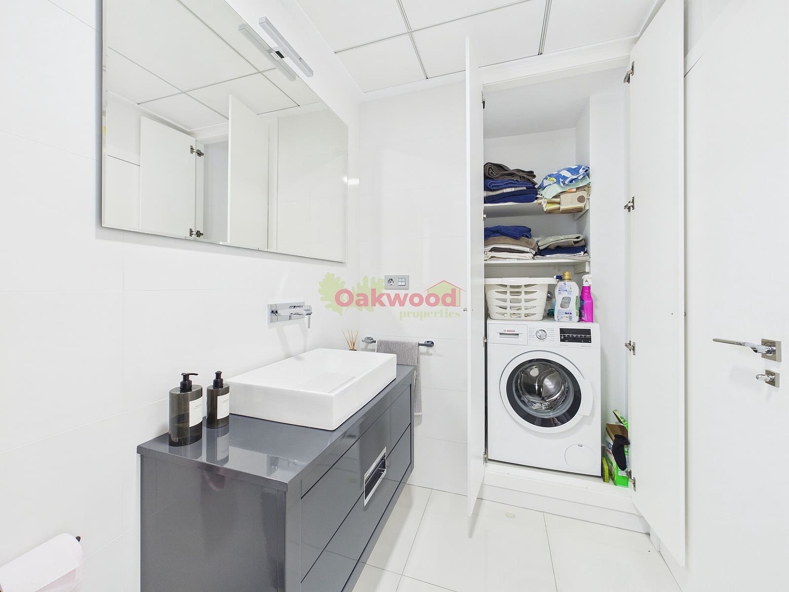 Chalet de 3 habitaciones en Pilar de la Horadada en venta con piscina - 449.000 € (Ref: 9691620)