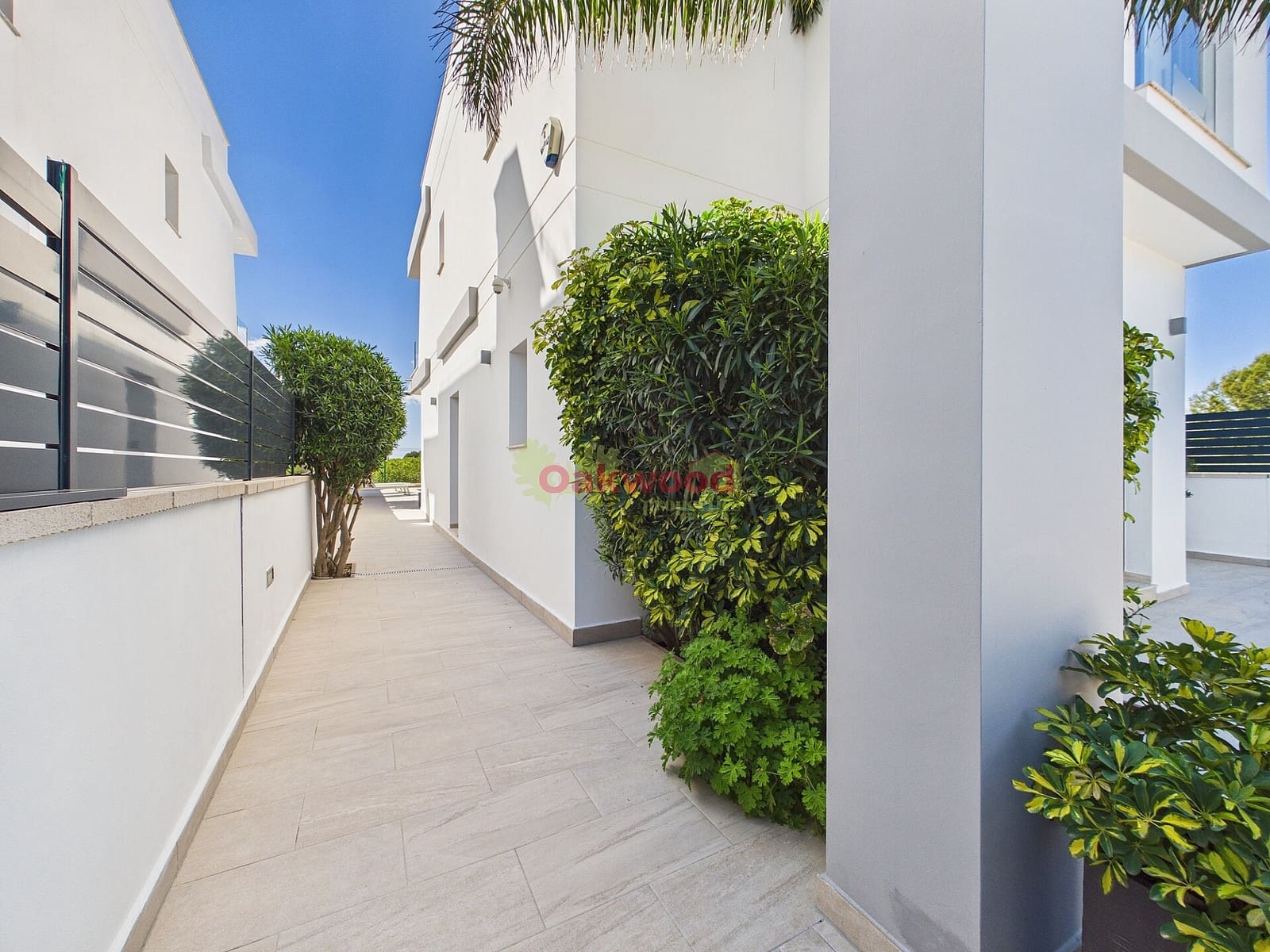 Chalet de 3 habitaciones en Pilar de la Horadada en venta con piscina - 449.000 € (Ref: 9691620)